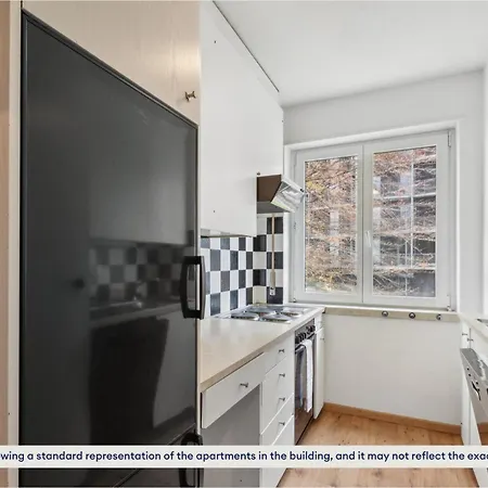 Apartment 15-min To Center: Cozy