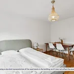 15-min To Center: Cozy